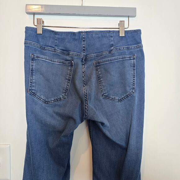 Free People Penny Pull-On Flare Jeans Size 30 Blue Stretch Boho Bell Bottom - Picture 6 of 9